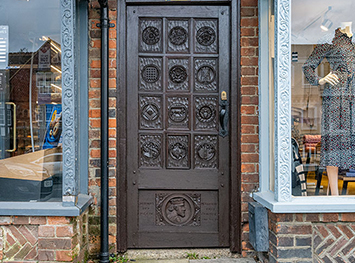 Frees Door – Marlborough High Street